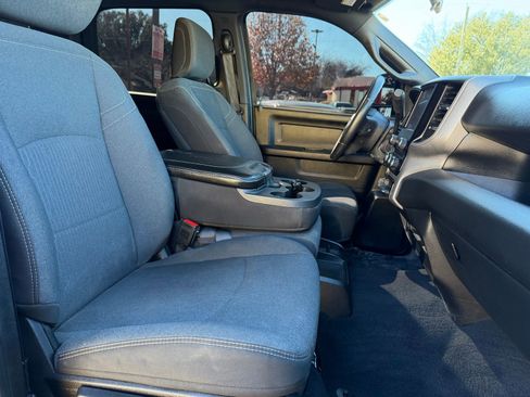 Used 2024 RAM 2500 Tradesman w/ Chrome Appearance Group image 22