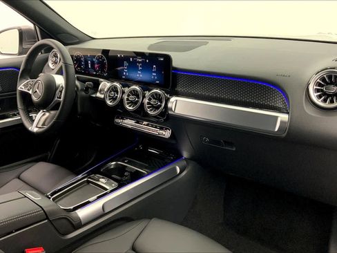 New 2026 Mercedes-Benz GLB 250 image 12