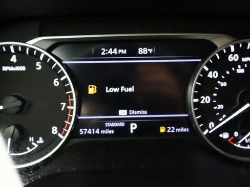 Used 2024 Nissan Pathfinder SV FWD image 27