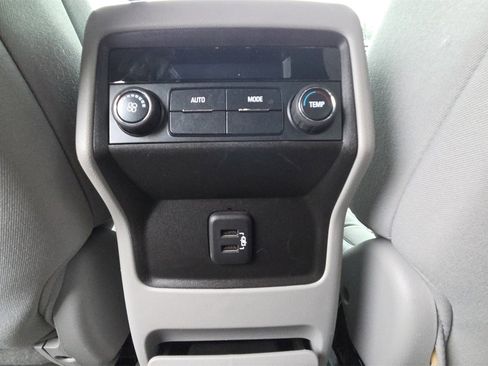 Used 2019 GMC Acadia SLE image 24