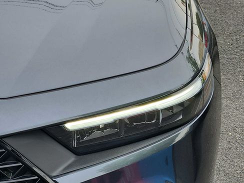 Certified 2023 Honda Accord EX image 9