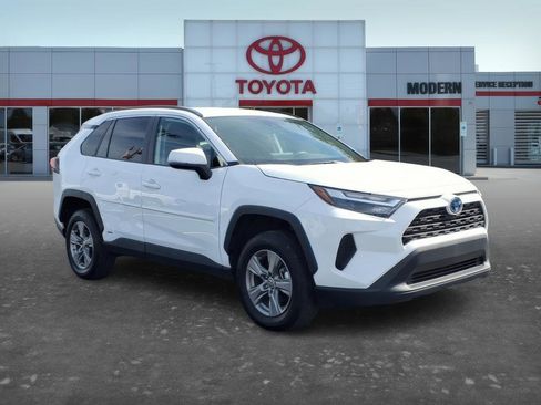Certified 2024 Toyota RAV4 LE image 8