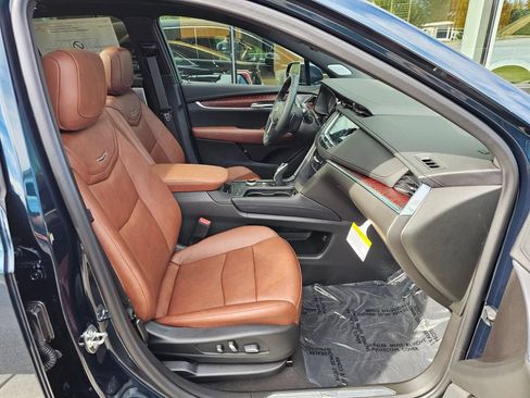 New 2026 Cadillac XT5 Premium Luxury w/ Driver Assist Package AWD/4WD image 11
