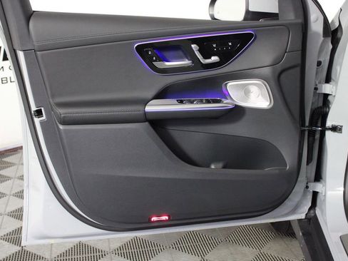 Certified 2025 Mercedes-Benz GLC 300 4MATIC image 29