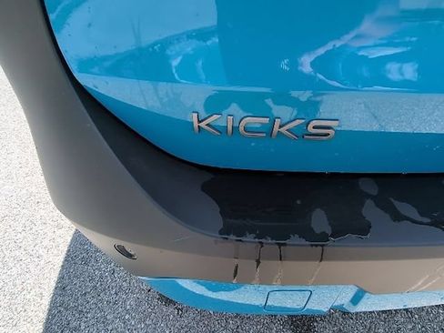 Used 2025 Nissan Kicks SR AWD/4WD image 8