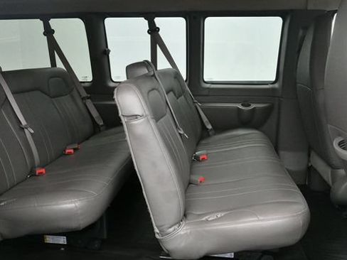 Used 2024 Chevrolet Express 3500 LS RWD image 9