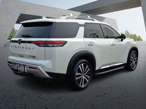 Used 2023 Nissan Pathfinder Platinum w/ Cargo Package AWD/4WD image 6