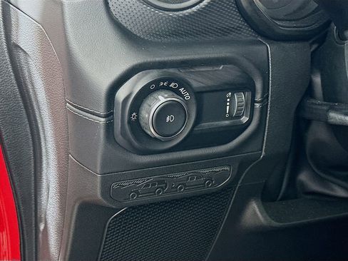 Certified 2024 Jeep Wrangler Rubicon image 18