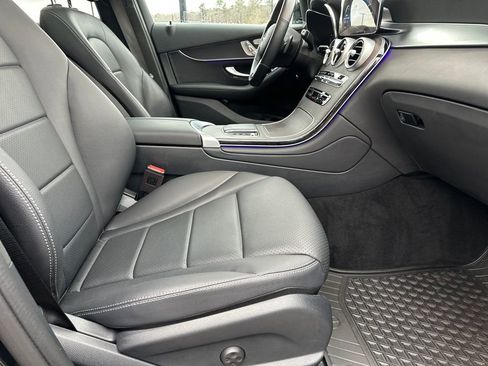 Certified 2022 Mercedes-Benz GLC 300 4MATIC w/ Premium Package Lite image 37