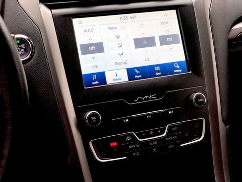 Used 2020 Ford Fusion SEL image 20