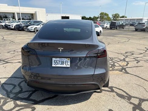 Used 2022 Tesla Model Y Long Range AWD/4WD image 7