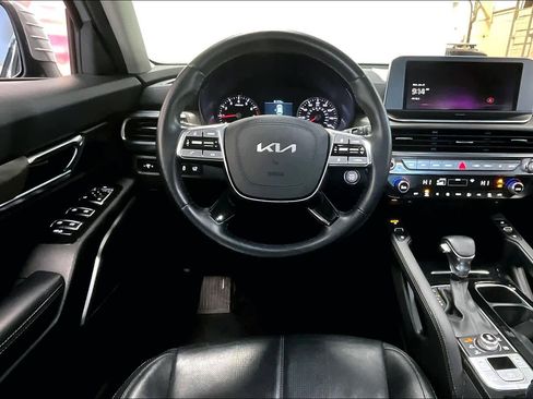 Used 2022 Kia Telluride EX w/ EX Premium Package image 13