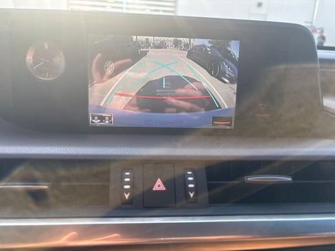 Used 2020 Lexus ES 350 w/ Premium Package FWD image 11