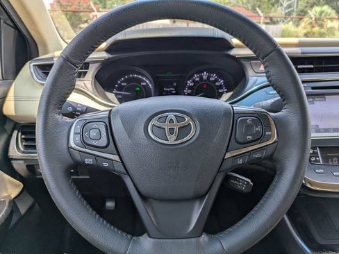 Used 2018 Toyota Avalon XLE Premium FWD image 27
