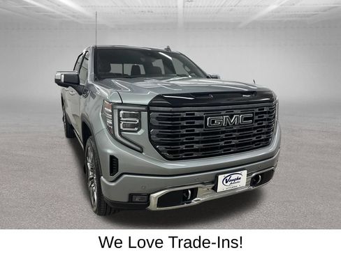 Used 2025 GMC Sierra 1500 Denali Ultimate AWD/4WD image 3
