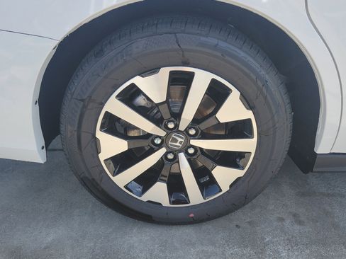 New 2026 Honda Odyssey EX-L image 7