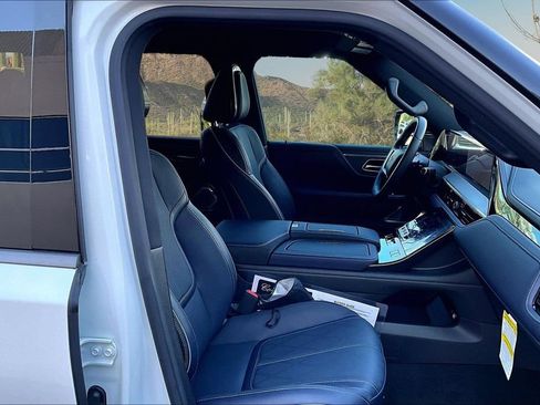 Used 2026 INFINITI QX80 4WD w/ Sport Exterior Package image 7