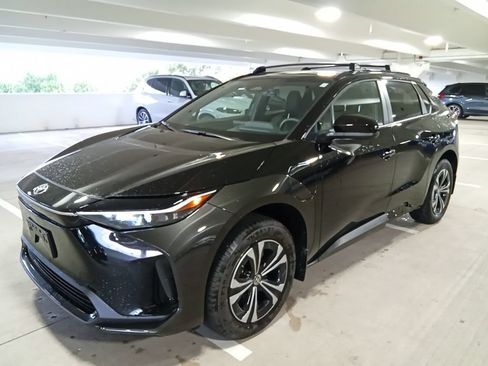 Used 2025 Toyota bZ4X FWD w/ Weather Package image 1