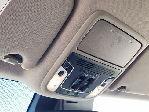 Used 2018 Honda Pilot Elite image 33