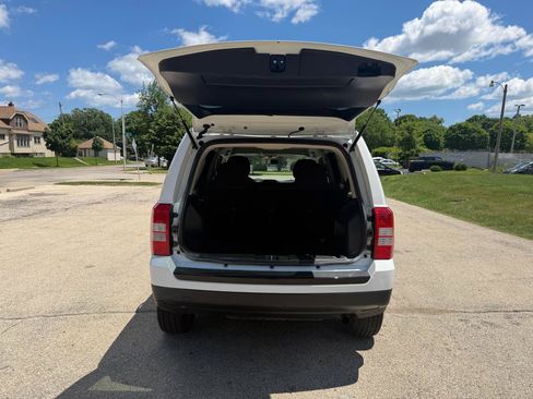 Used 2015 Jeep Patriot Sport w/ Power Value Group AWD/4WD image 8