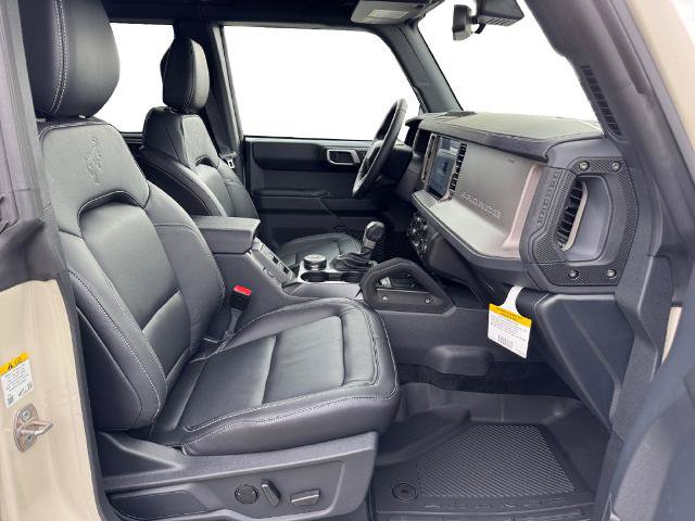 Certified 2025 Ford Bronco Outer Banks w/ Sasquatch Package AWD/4WD image 15