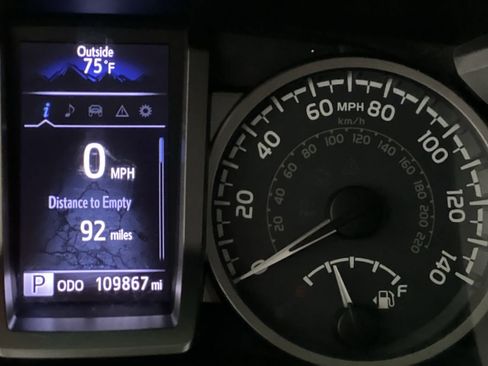 Used 2019 Toyota Tacoma SR5 AWD/4WD image 20