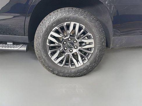 Used 2026 Chevrolet Tahoe Z71 w/ Sun And Tow Package AWD/4WD image 33