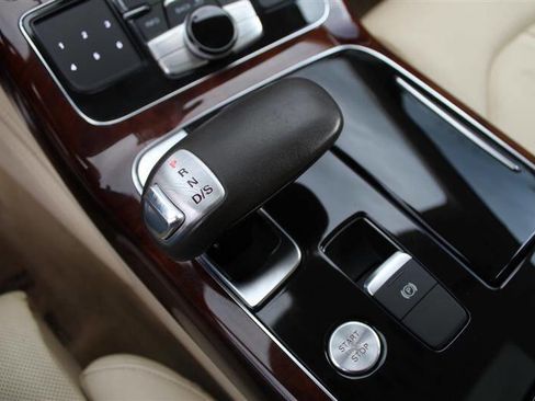 Used 2012 Audi A8 L 4.2 AWD/4WD image 22