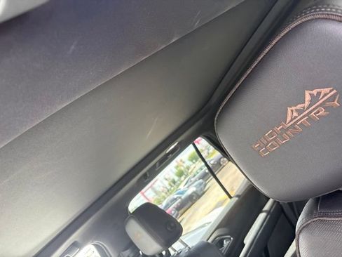 Used 2021 Chevrolet Tahoe High Country RWD image 8