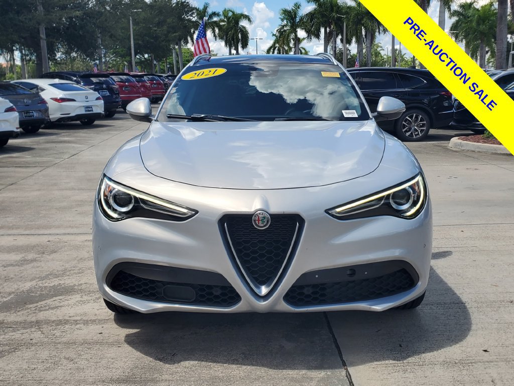 Used 2021 Alfa Romeo Stelvio Ti w/ Nero Edizione AWD/4WD image 2