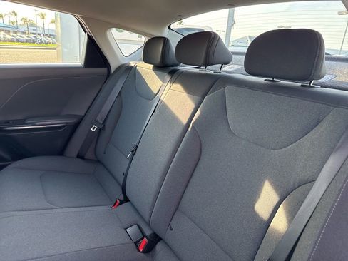 Used 2025 Kia K4 LXS image 15