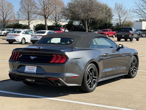 Used 2020 Ford Mustang Premium image 4