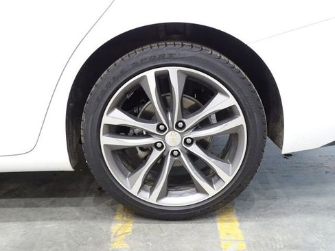 Used 2022 Chevrolet Malibu LT image 41