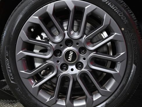 Certified 2025 MINI Cooper 2-Door Hardtop FWD image 29