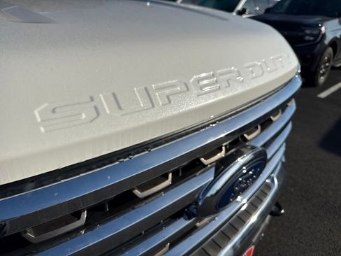 New 2025 Ford F350 King Ranch w/ Chrome Package image 53