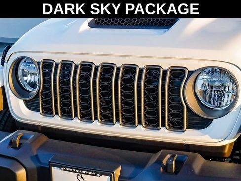 New 2025 Jeep Gladiator Sport image 6