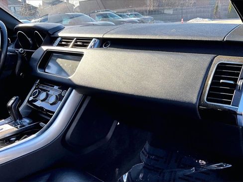 Used 2017 Land Rover Range Rover Sport HSE image 25
