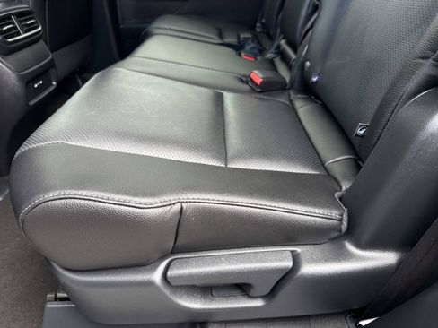 Used 2024 Honda Passport EX-L image 15