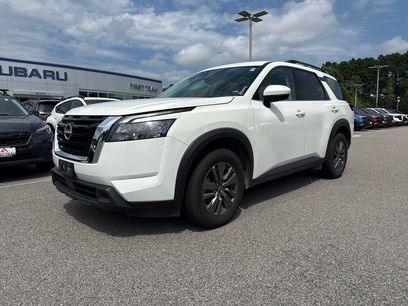 Used 2025 Nissan Pathfinder SV