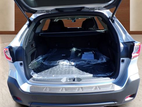Certified 2025 Subaru Outback Premium image 10