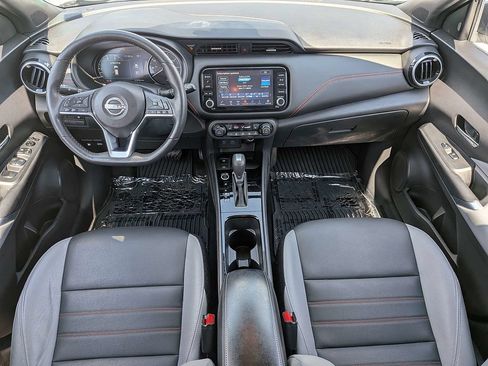 Used 2023 Nissan Kicks SR w/ SR Premium Package FWD image 17