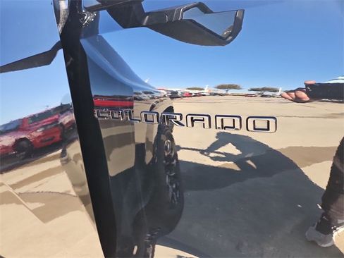 Used 2025 Chevrolet Colorado W/T w/ WT Custom Package image 29