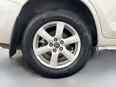 Used 2008 Toyota RAV4 Limited image 34