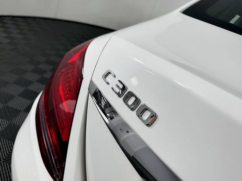 Used 2020 Mercedes-Benz C 300 4MATIC Sedan image 12
