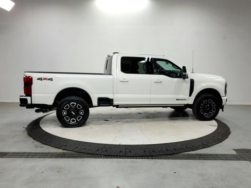 Used 2026 Ford F250 Platinum AWD/4WD image 9