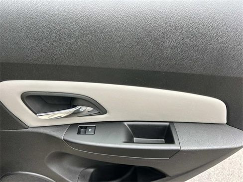 Used 2012 Chevrolet Cruze LS w/ Connectivity Package image 19