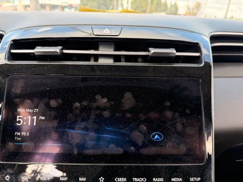 Used 2022 Hyundai Tucson Limited FWD image 13