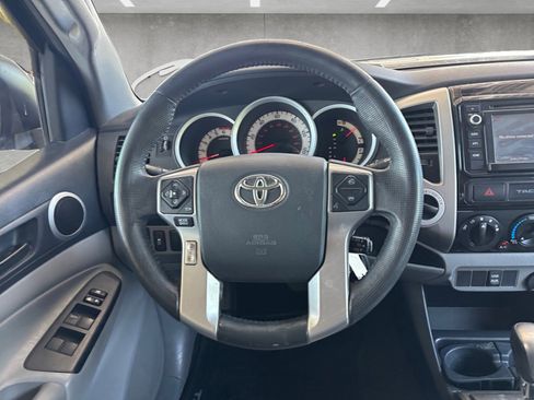Used 2015 Toyota Tacoma 4x4 Double Cab w/ SR5 Package image 25