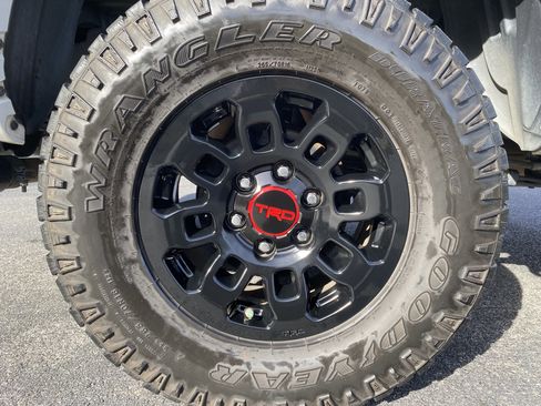 Used 2023 Toyota Tacoma SR5 image 42