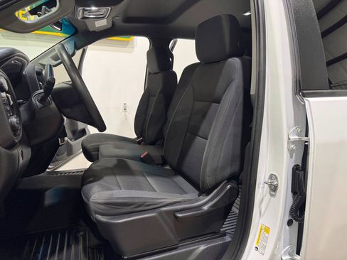 Used 2021 Chevrolet Silverado 2500 Custom w/ Custom Value Package AWD/4WD image 12